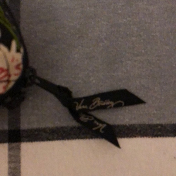 Vera Bradley case - Picture 2 of 4